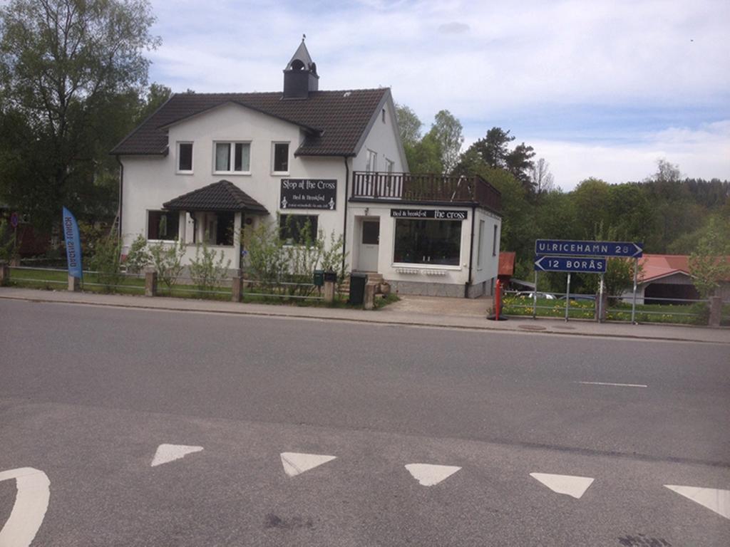 Stop At The Cross Boras Bagian luar foto
